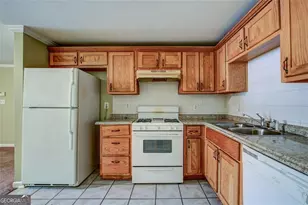 2005 Spink St NW, Atlanta, GA 30318 - Photo 3