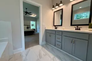 311 Mourning Ct, Lagrange, GA 30241 - Photo 11
