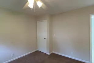 1430 High Meadow Dr, Stone Mountain, GA 30083 - Photo 9