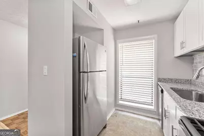 308 Cumberland Court SE, Smyrna, GA 30080 - Photo 13