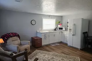 834 Academy Dr, Louisville, GA 30434 - Photo 25