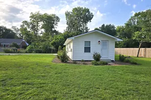 834 Academy Dr, Louisville, GA 30434 - Photo 23