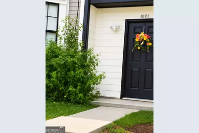 1021 Thornwood Ln, Stone Mountain, GA 30083 - Photo 1