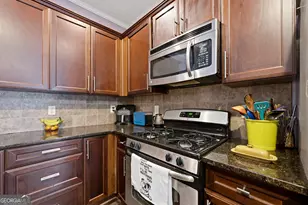 1090 N Village Dr, Decatur, GA 30032 - Photo 21