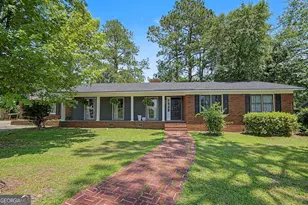 221 S College St, Metter, GA 30439 - Photo 1