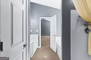 9517 Lakeview Rd, Union City, GA 30291 - Photo 39