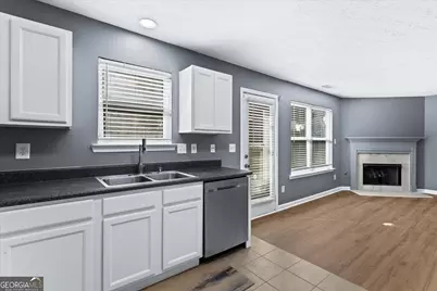 9517 Lakeview Road, Union City, GA 30291 - Photo 17