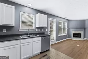 9517 Lakeview Rd, Union City, GA 30291 - Photo 17