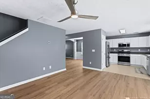 9517 Lakeview Rd, Union City, GA 30291 - Photo 19
