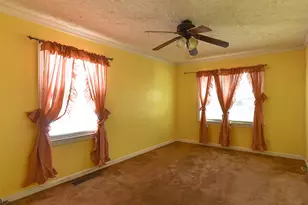 3049 Cloverhurst Dr, East Point, GA 30344 - Photo 9