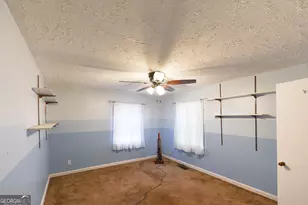3049 Cloverhurst Dr, East Point, GA 30344 - Photo 7