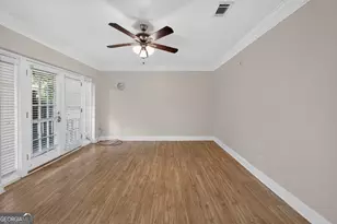 6980 Roswell Rd, Sandy Springs, GA 30328 - Photo 9