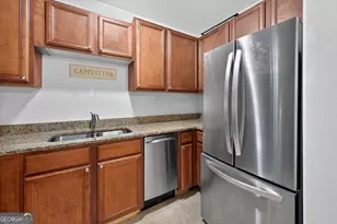 6980 Roswell Rd, Sandy Springs, GA 30328 - Photo 15