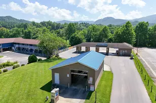 36 Royalty Ln, Dillard, GA 30537 - Photo 1