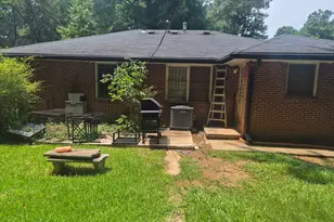 2032 Wells Dr SW, Atlanta, GA 30311 - Photo 7