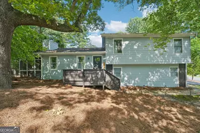 585 Westchester Circle SW, Marietta, GA 30064 - Photo 3
