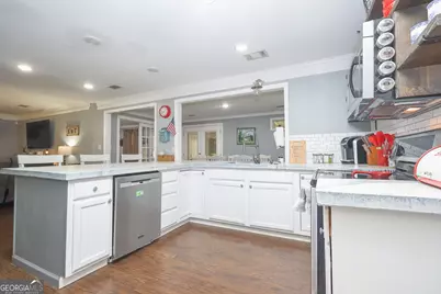 138 Mills Circle, Byron, GA 31008 - Photo 11