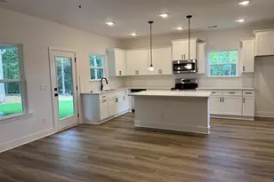 181 Blackberry Ct, Pendergrass, GA 30567 - Photo 9