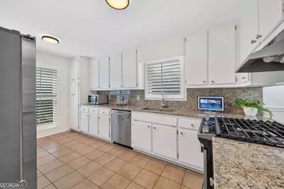 154 W Putnam Ferry Road, Woodstock, GA 30189 - Photo 13