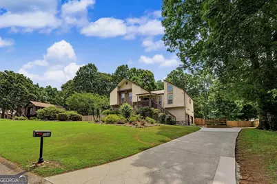 154 W Putnam Ferry Road, Woodstock, GA 30189 - Photo 1