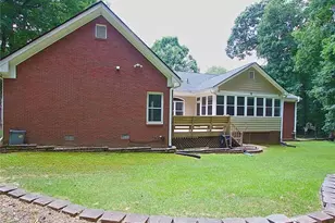 1305 Fontainebleau Ct NE, Lawrenceville, GA 30043 - Photo 7