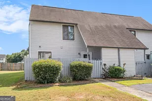 254 Country Club Dr, Jonesboro, GA 30238 - Photo 3