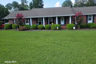 142 Lakewood Dr, Blakely, GA 39823 - Photo 1