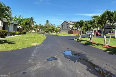 8913 Somerset Boulevard, Fort Myers, FL 33919 - Photo 5