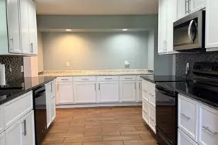 231 Auburn St, Baxley, GA 31513 - Photo 9