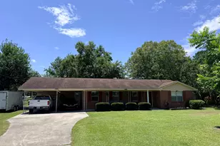 231 Auburn St, Baxley, GA 31513 - Photo 1