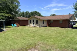231 Auburn St, Baxley, GA 31513 - Photo 3