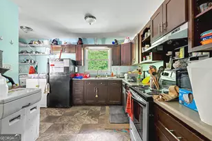 2959 Bobolink Dr, Rex, GA 30273 - Photo 9
