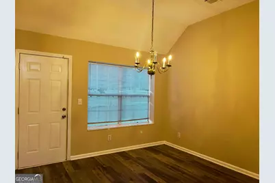 4123 Ravenwood Court, Union City, GA 30291 - Photo 9