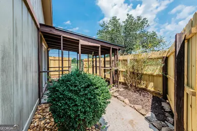 160 Stoneridge Drive, Warner Robins, GA 31088 - Photo 3