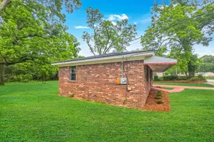 3911 5th St, Savannah, GA 31408 - Photo 3
