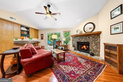 1303 South Arrowhead Dr, Westminster, SC 29693 - Photo 9