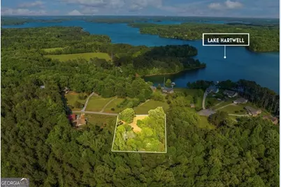 424 Harbor Point Circle #LOT 8, Hartwell, GA 30643 - Photo 3