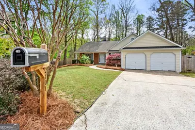 2701 Abbotts Glen Place NW, Acworth, GA 30101 - Photo 3