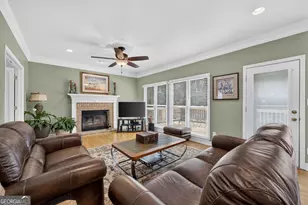 476 Mountain Oaks Pkwy, Stone Mountain, GA 30087 - Photo 9