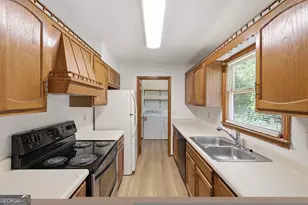 130 Fieldview Dr, Mount Airy, GA 30563 - Photo 11