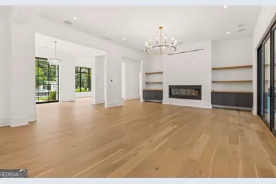 4550 Jolyn Place, Sandy Springs, GA 30342 - Photo 11