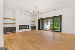 4550 Jolyn Pl, Sandy Springs, GA 30342 - Photo 13