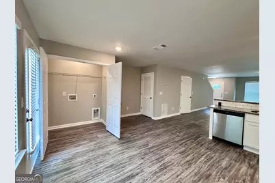 706 Keeshono Street, Union City, GA 30291 - Photo 5