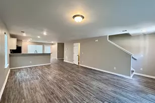 706 Keeshono St, Union City, GA 30291 - Photo 3