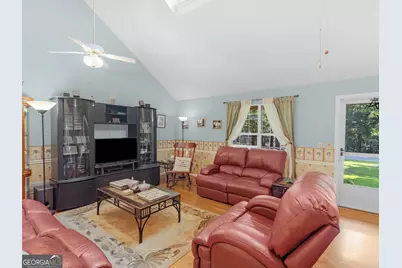 207 Williamsburg Circle, McDonough, GA 30253 - Photo 9