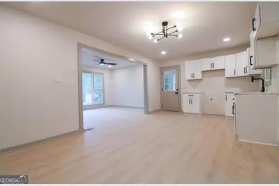 4396 Greenleaf Circle, Atlanta, GA 30331 - Photo 7