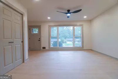 4396 Greenleaf Circle, Atlanta, GA 30331 - Photo 3