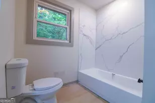 4396 Greenleaf Circle, Atlanta, GA 30331 - Photo 11