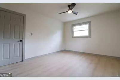 4396 Greenleaf Circle, Atlanta, GA 30331 - Photo 13