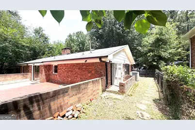 3727 Dial Drive, Stone Mountain, GA 30083 - Photo 7